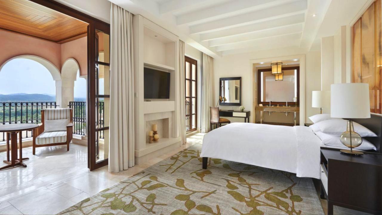 Suite Junior con vistas al complejo